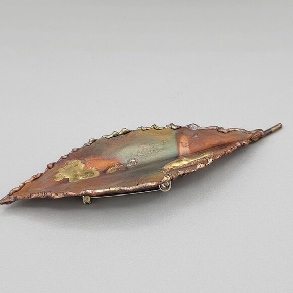 Hammered Copper Leaf Brooch Pin Hand Made Artist Signed Gold Tone L 3.5" - Picture 3 of 8